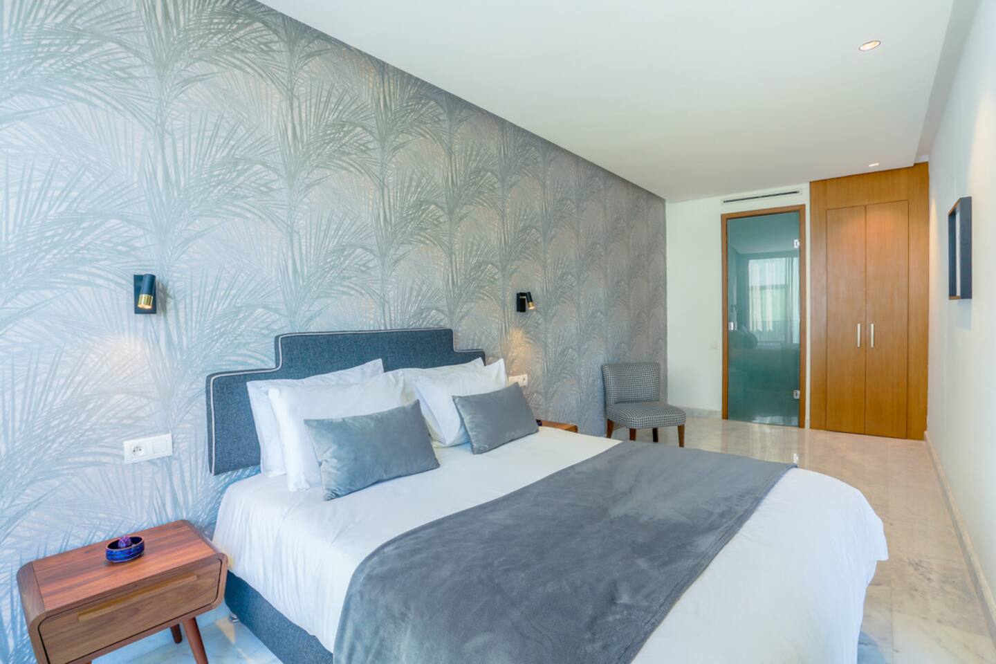 Lavish Flat in new city #fastwifi#Parking