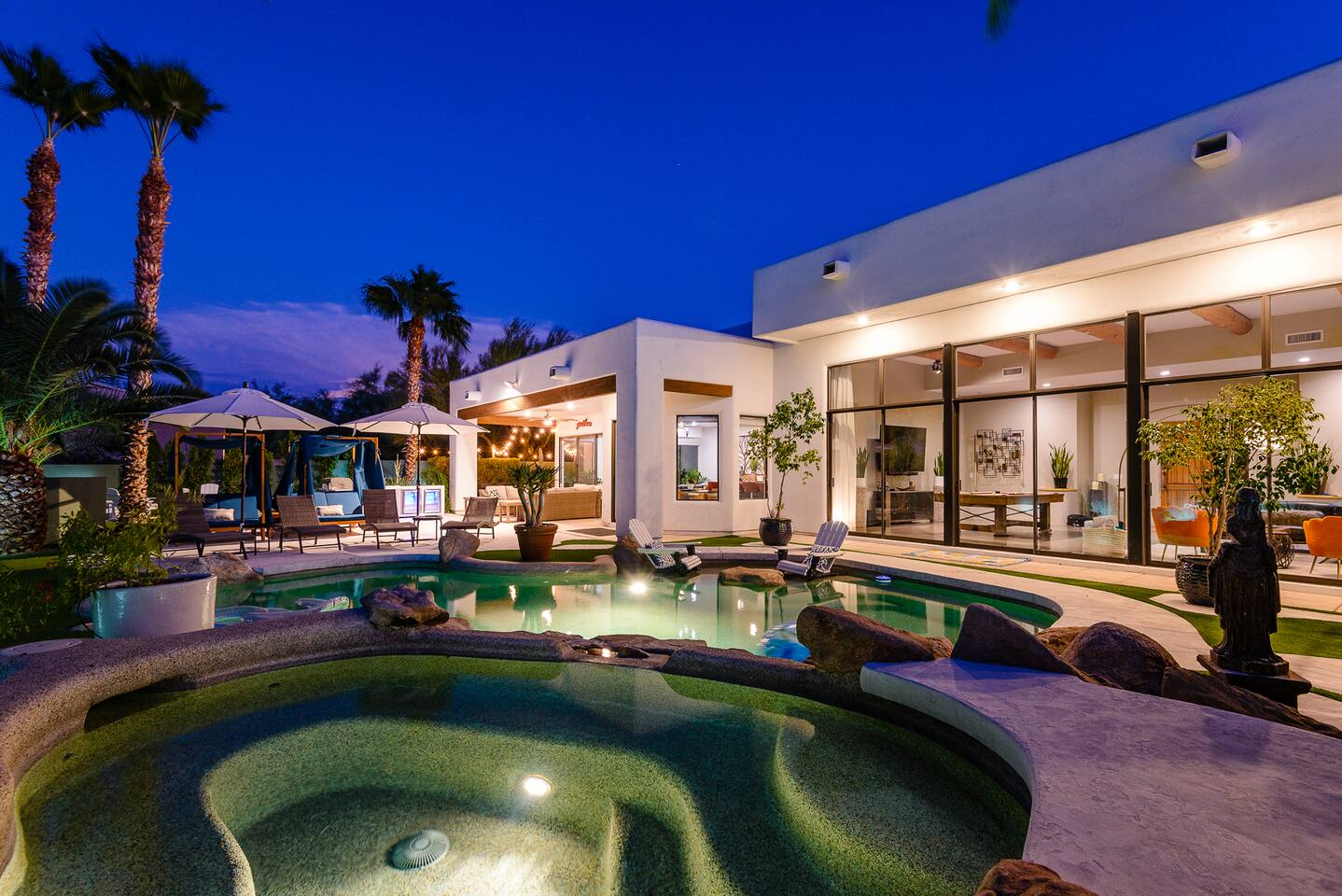 Luxury Oasis - Pool, Spa, Golf Sim, Putting Green+