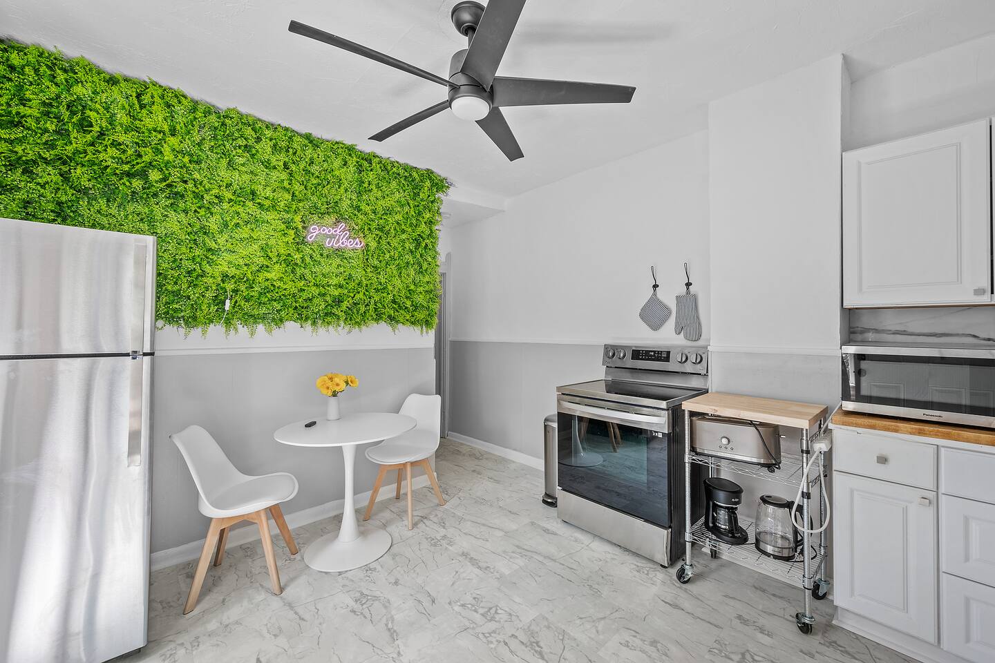 1BR in Little Italy, 5 min walk to Case & UH