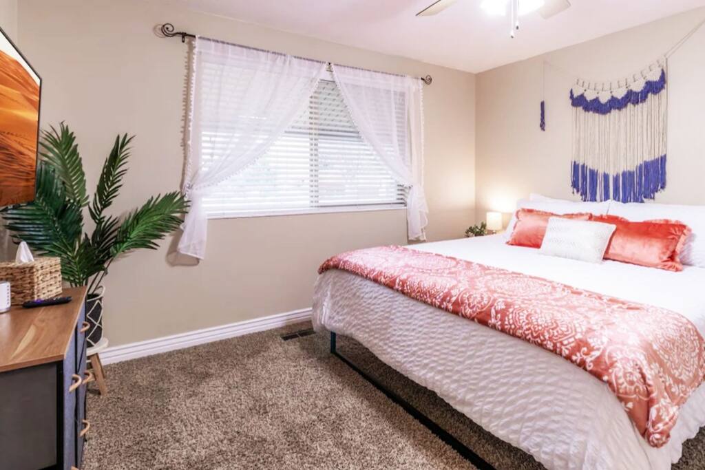 Quiet Place to call Home - Mountain Views