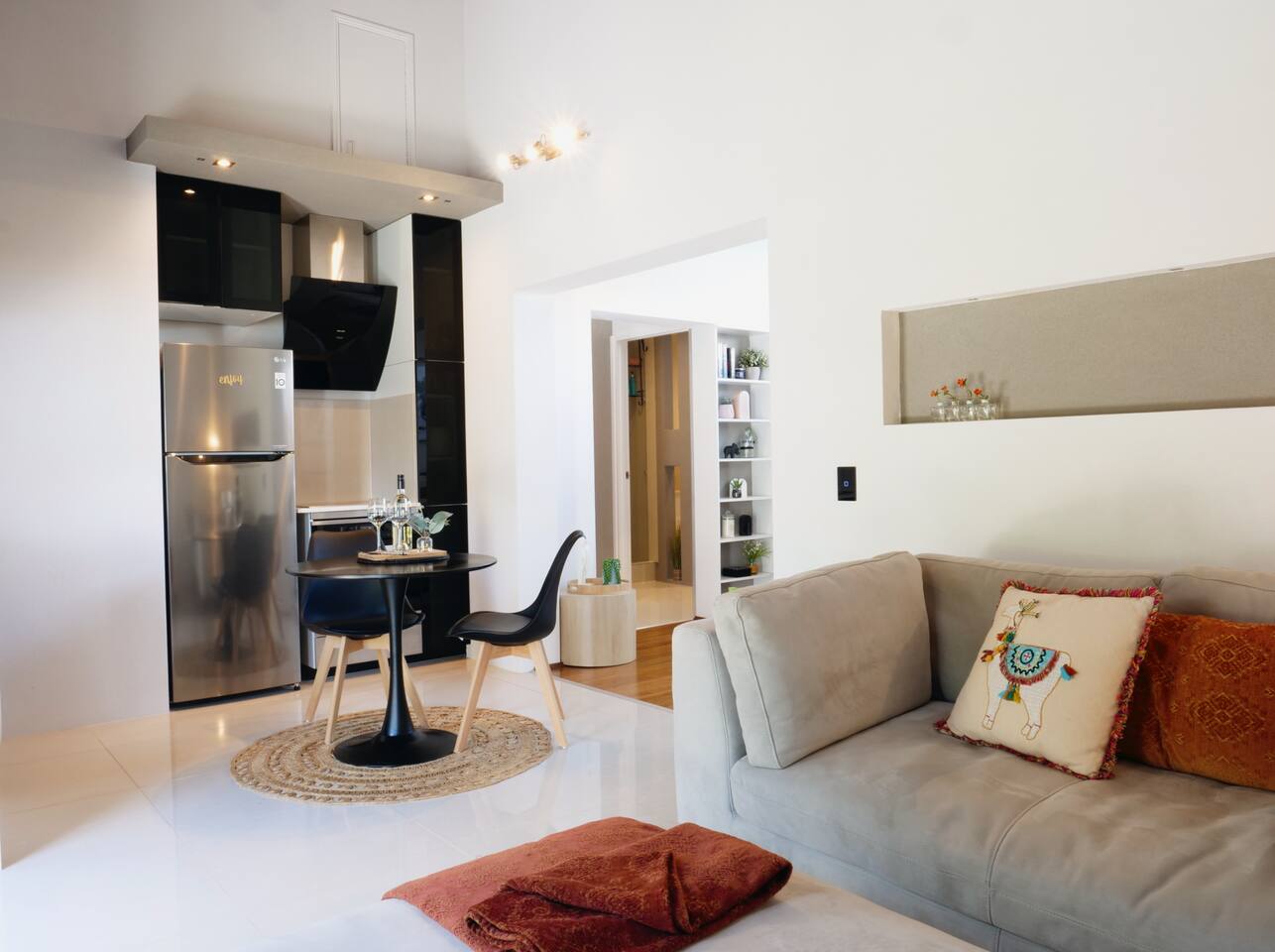 The Shack- Fully self contained unit in Benowa