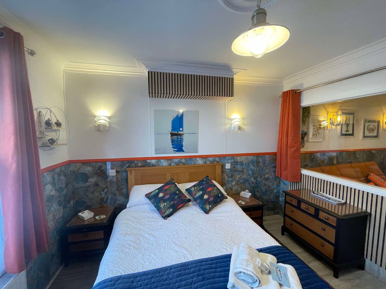 "The Nautical" Pet Friendly Seafront Apartment