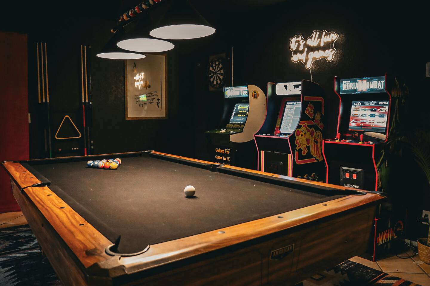 Epic Vacation: Slide, Golf, Court, FirePit + Fun!