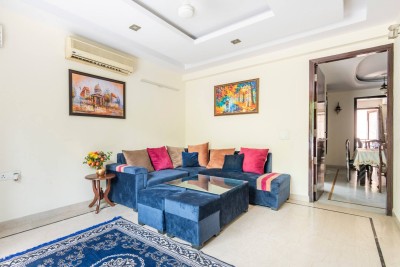 Modern 3BHK Park Facing East Of Kailash Metro 100M rental in New Delhi
