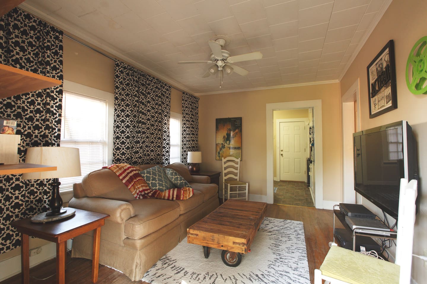 Tiny House In The Heart of MidCity