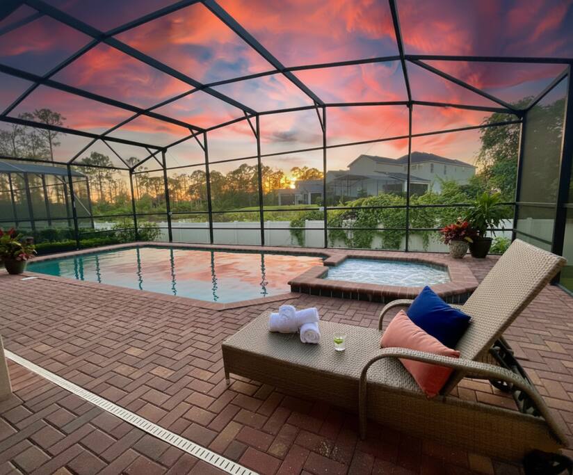 Private heated pool, Pets ok, 4mi to Disney