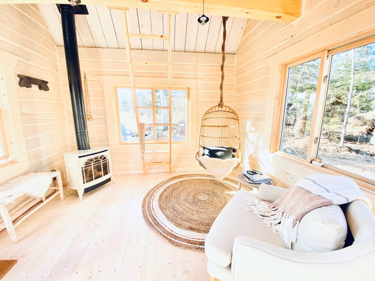 Lake Superior Views w/ Sauna -Near GM+Dog Friendly