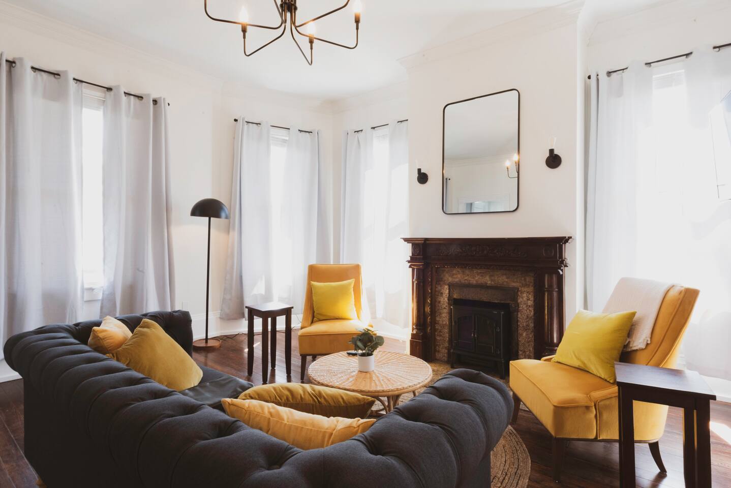 1109 Abercorn Whole Duplex