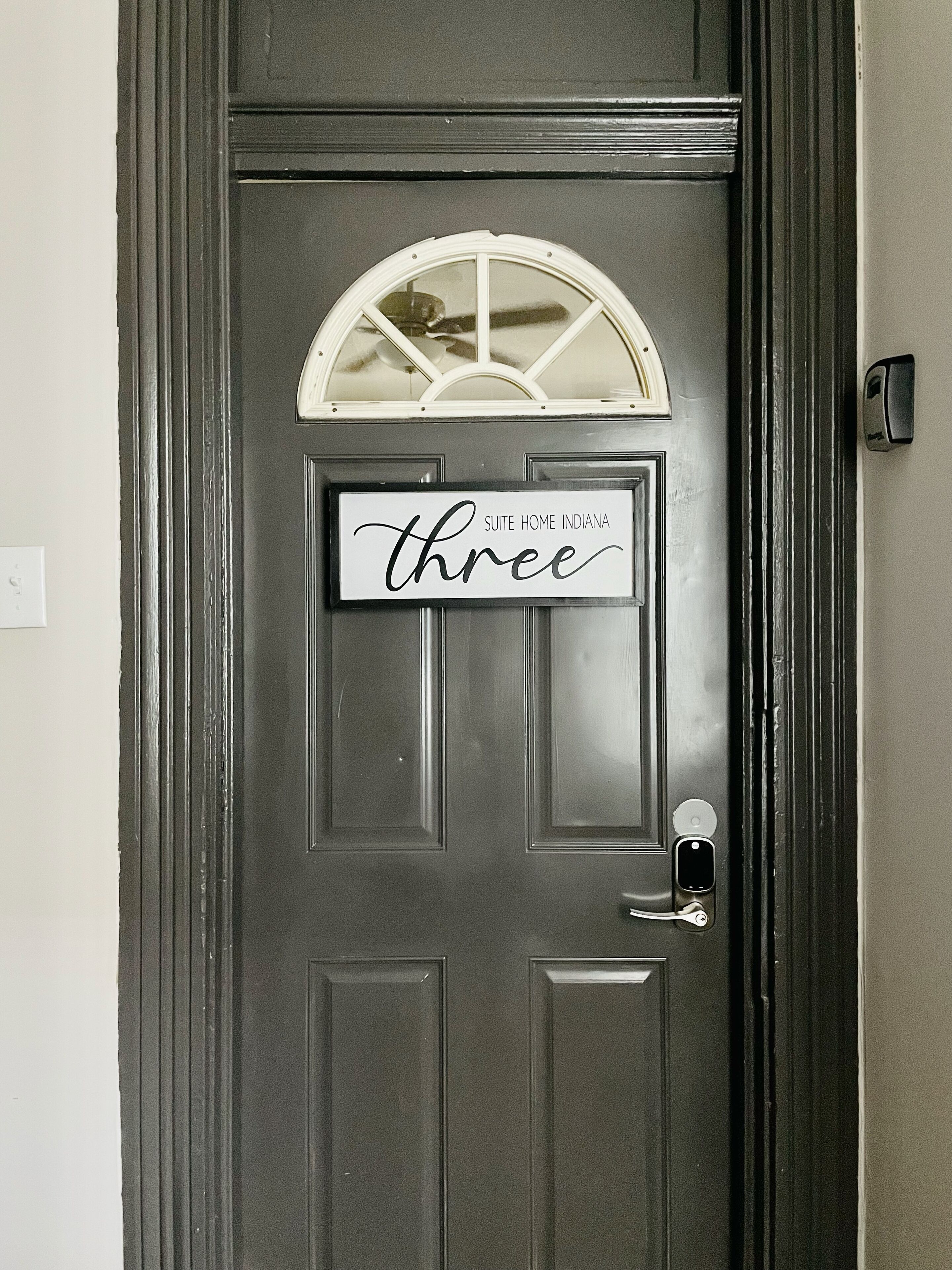 Suite Home Indiana #3 |KING 1BD/1BA Apartment