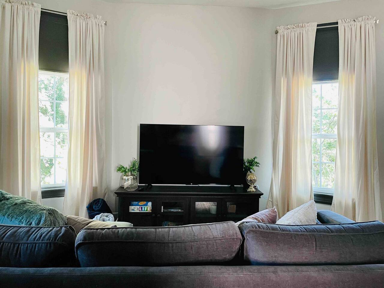 Suite Home Indiana #3 |KING 1BD/1BA Apartment photo 2