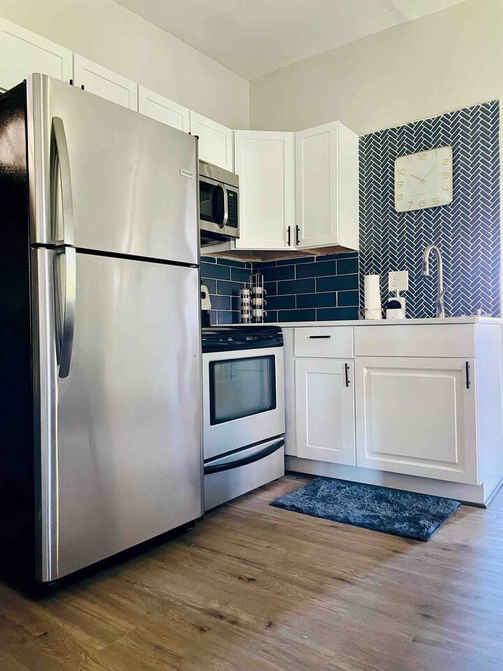 Suite Home Indiana #3 |KING 1BD/1BA Apartment