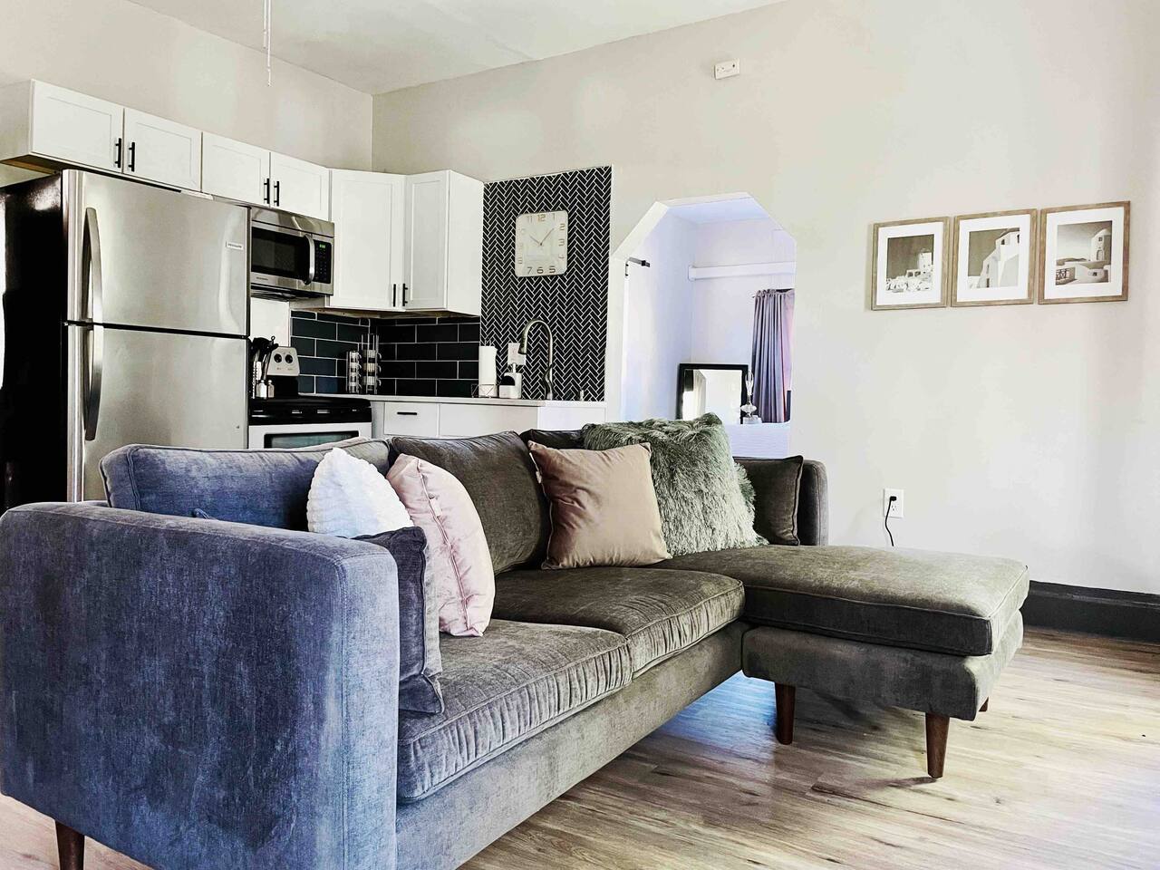 Suite Home Indiana #3 |KING 1BD/1BA Apartment