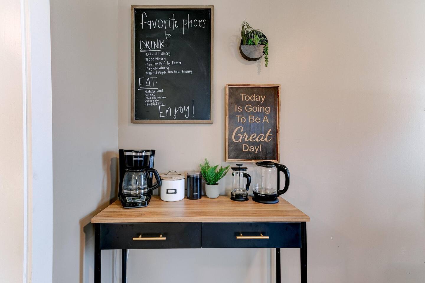 Willamette Getaway | Backyard Firepit | Coffee Bar