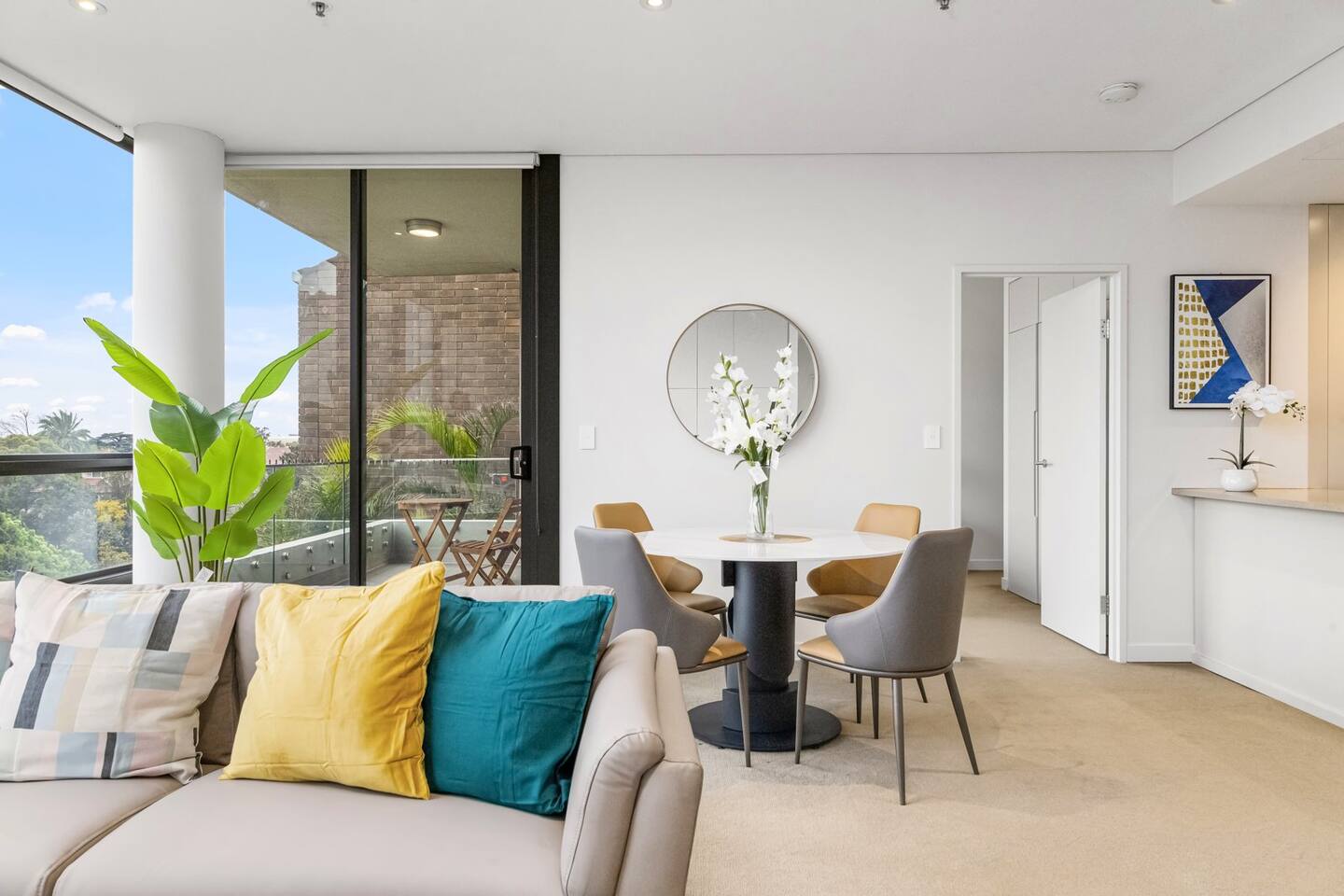 Stunning Waterview 2Bed Apt North Sydney