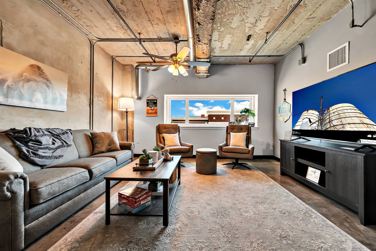 Bear Den - Waco/Baylor/Magnolia