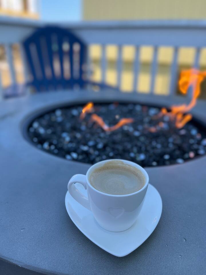 Sunrise-2BR-Beach walk-Firepit- BBQ-Pet OK-Unit B