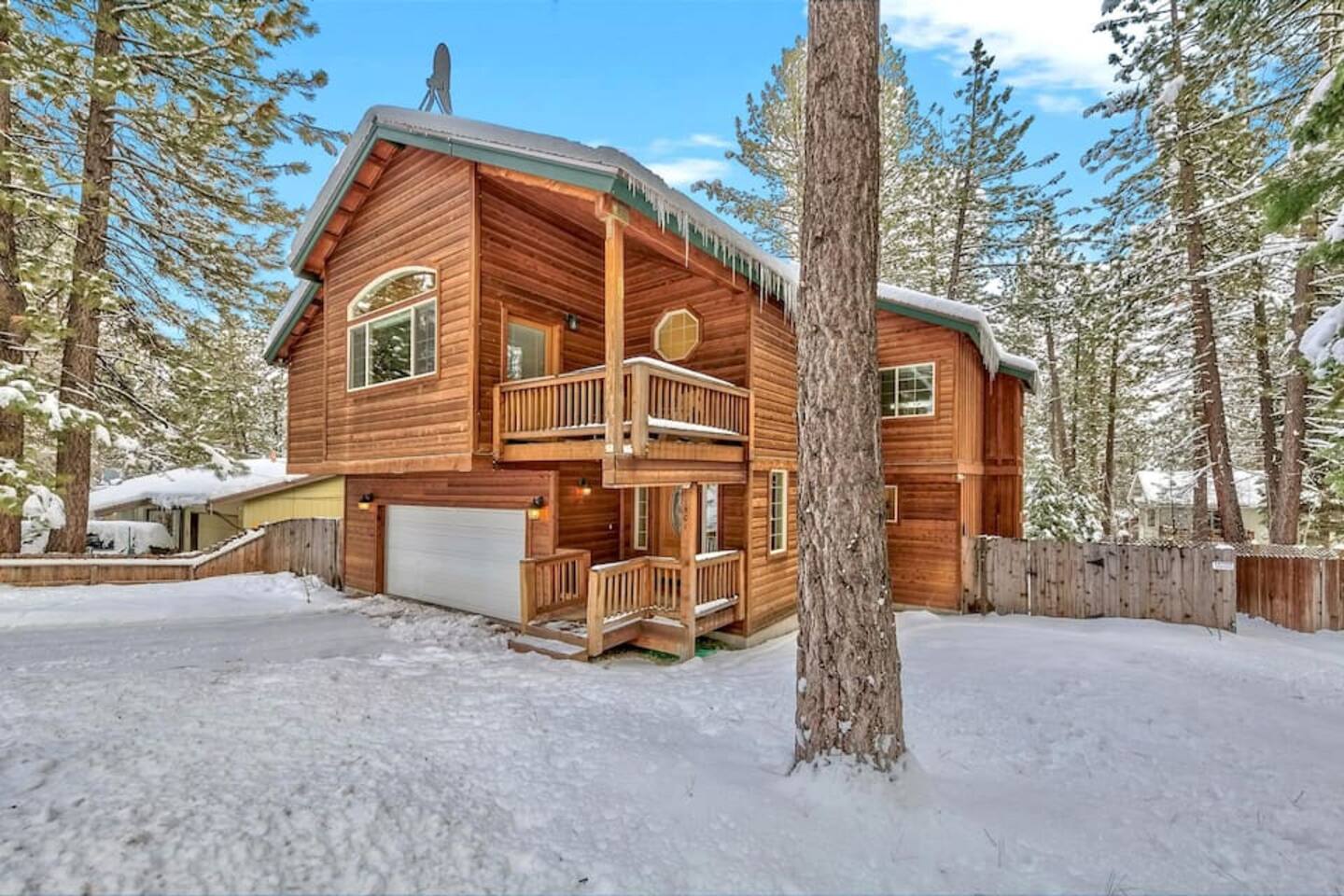 Crystal Manor*2 Bd/2Ba*King Beds*PoolTable*Hot Tub