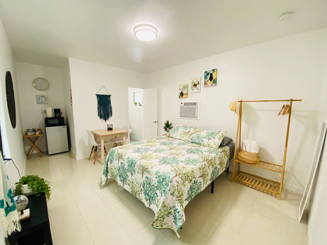 Walk to Calle 8 - Authentic Cuban Experience (3D)