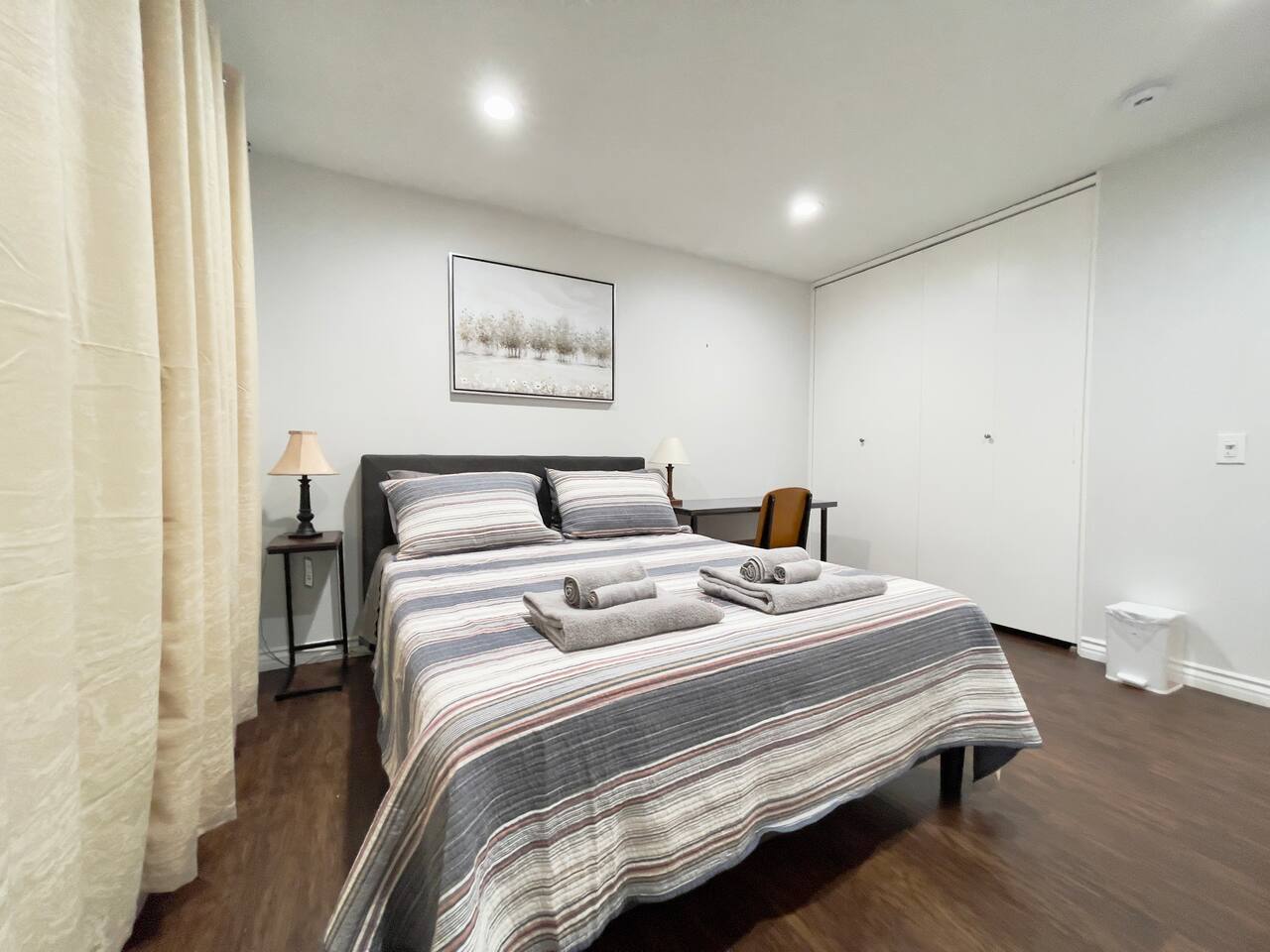 Private Rm #2 with Kitchenette, Walk to Stores