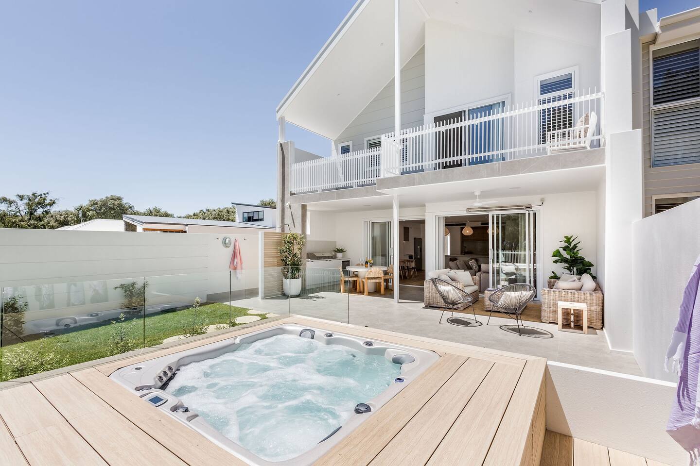 Hidden Ocean - Luxury Beachfront Retreat