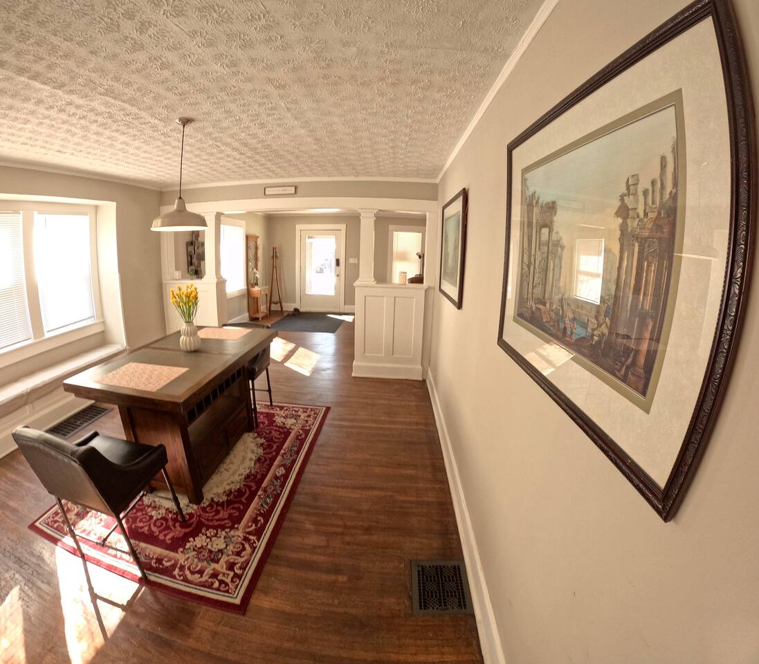 Elegant Home- Private Bedroom #2, Convenient to DT