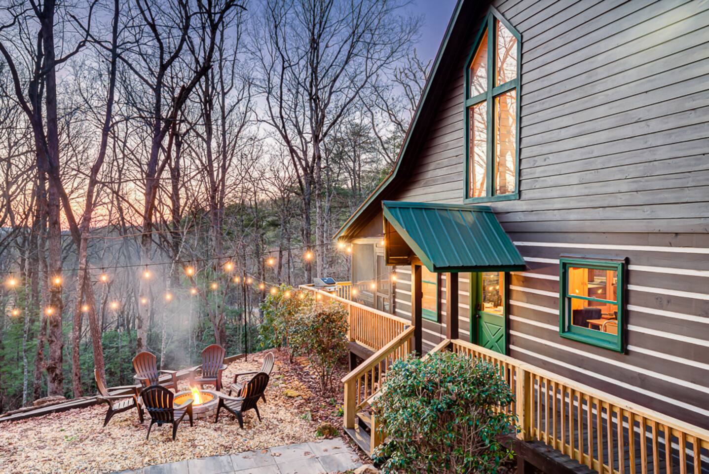 Dogs $0 | 15 mins to BR | Fire pit | Baby gear