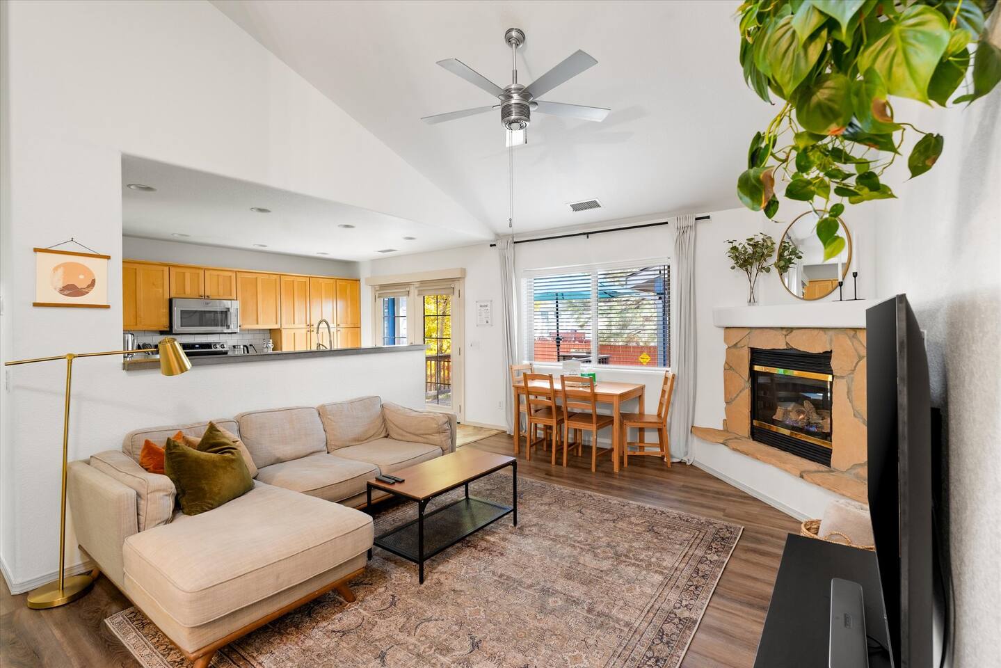 Cozy Flagstaff Home With Fireplace