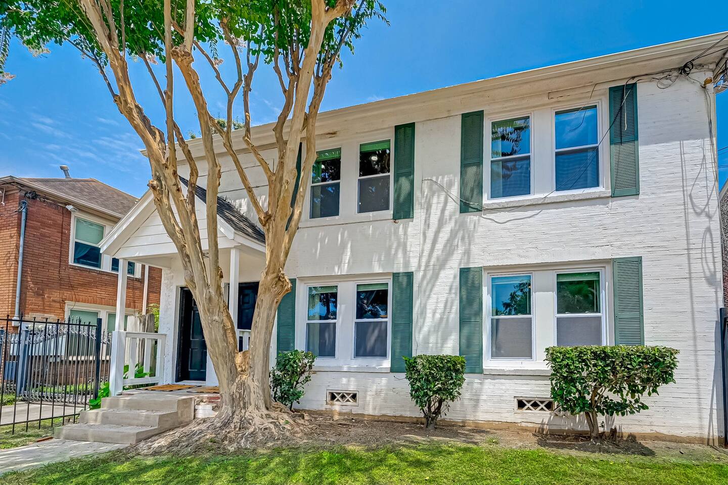 1714 Fairview 2KING/1BA Bottom Apt Duplex Pets Ok!