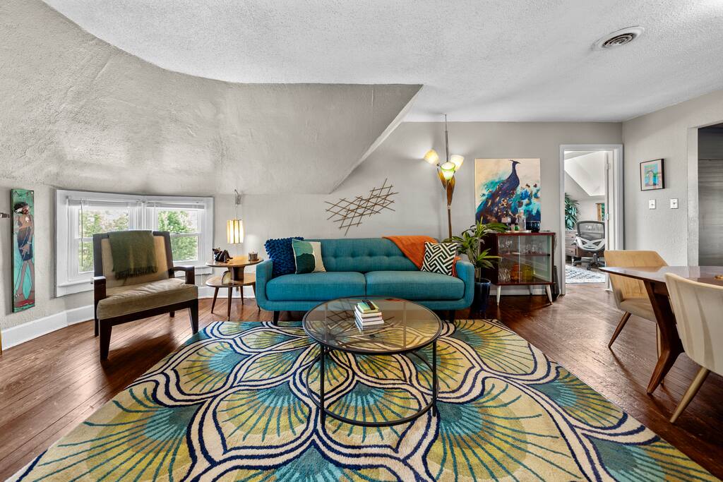 Cozy Midcentury 2bd in Midtown KC