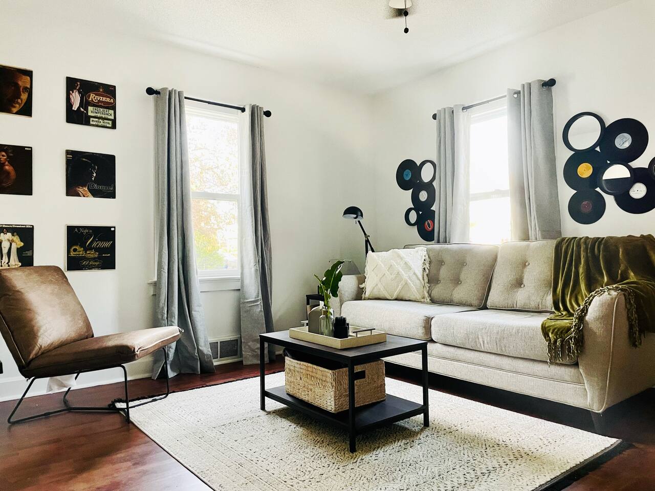 Suite Space A | KING 1BD/1BA Apt near UE