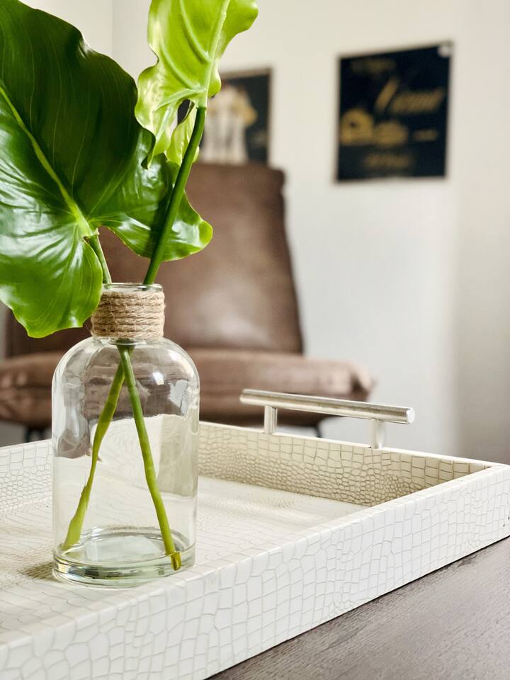 Suite Space A | KING 1BD/1BA Apt near UE photo 5