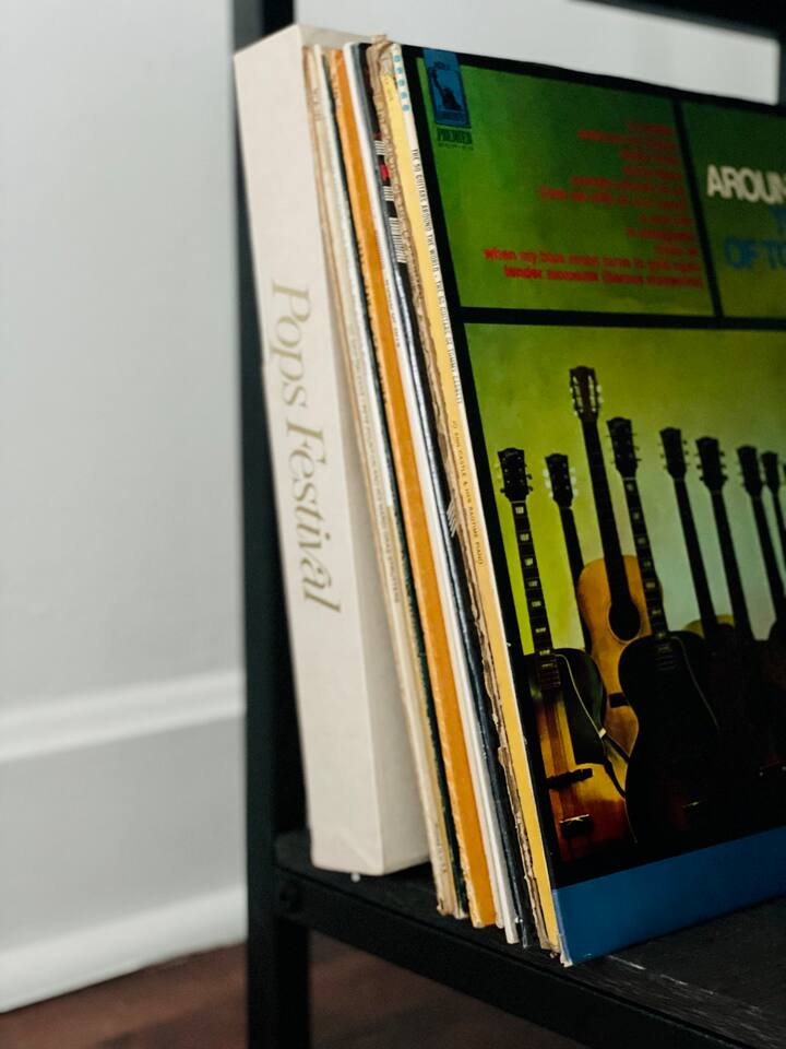 Suite Space A | KING 1BD/1BA Apt near UE