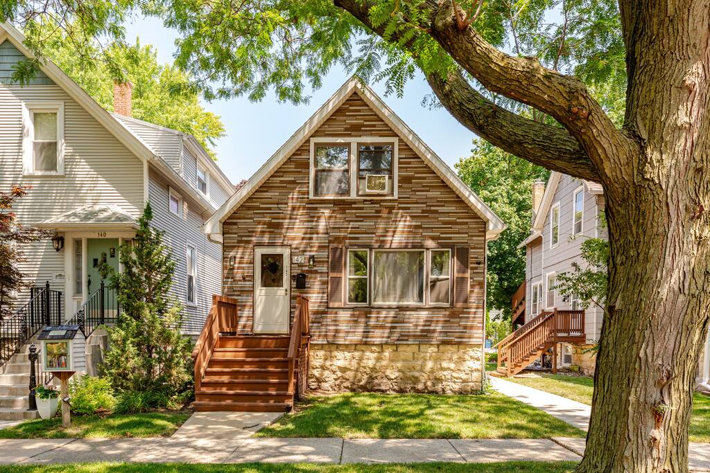 Cheerful Haus - Oak Park Area-Parking Public Trans
