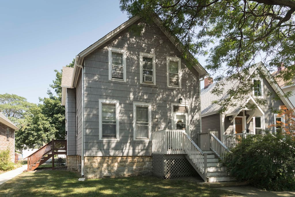 Comfy & Cute-Oak Park Area - Parking +Public Trans
