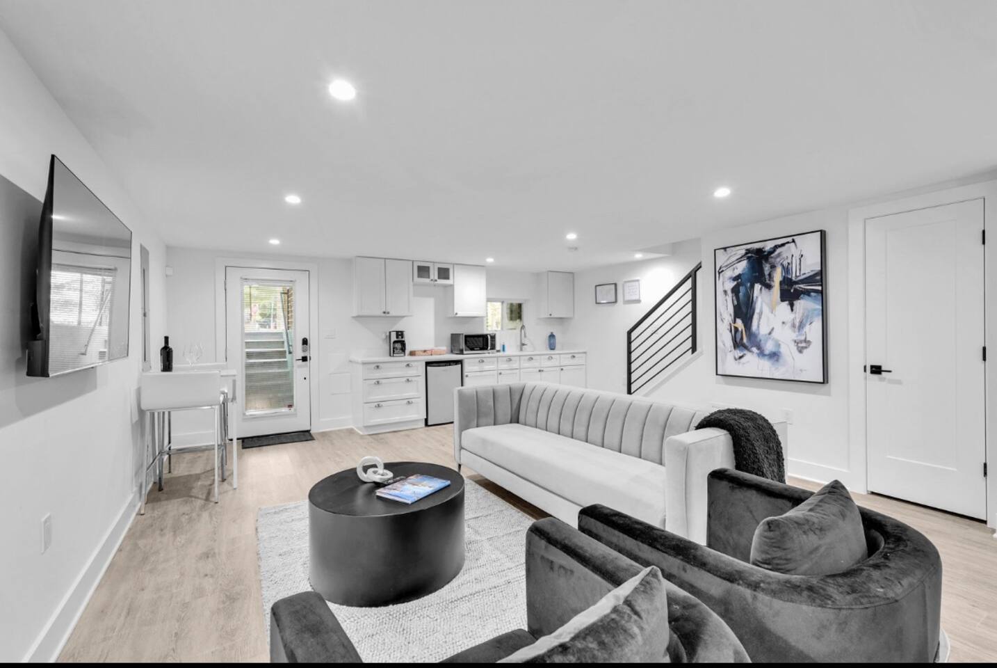 Lux 1BR Apt in NW,Petworth by Travelux Rentals