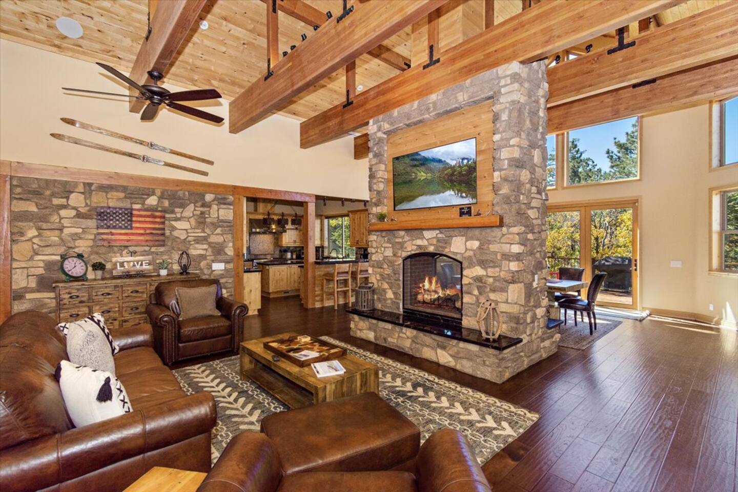 Lux 5 Bedroom/5.5 Bath,  Game Room, Yard, AC