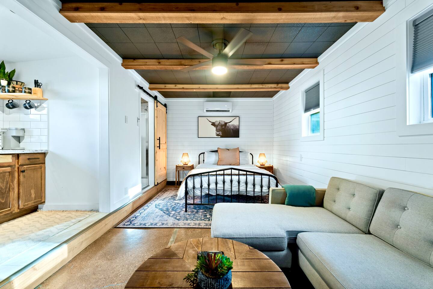 Tech Terrace Tiny Home | Walk to J&B Coffee!