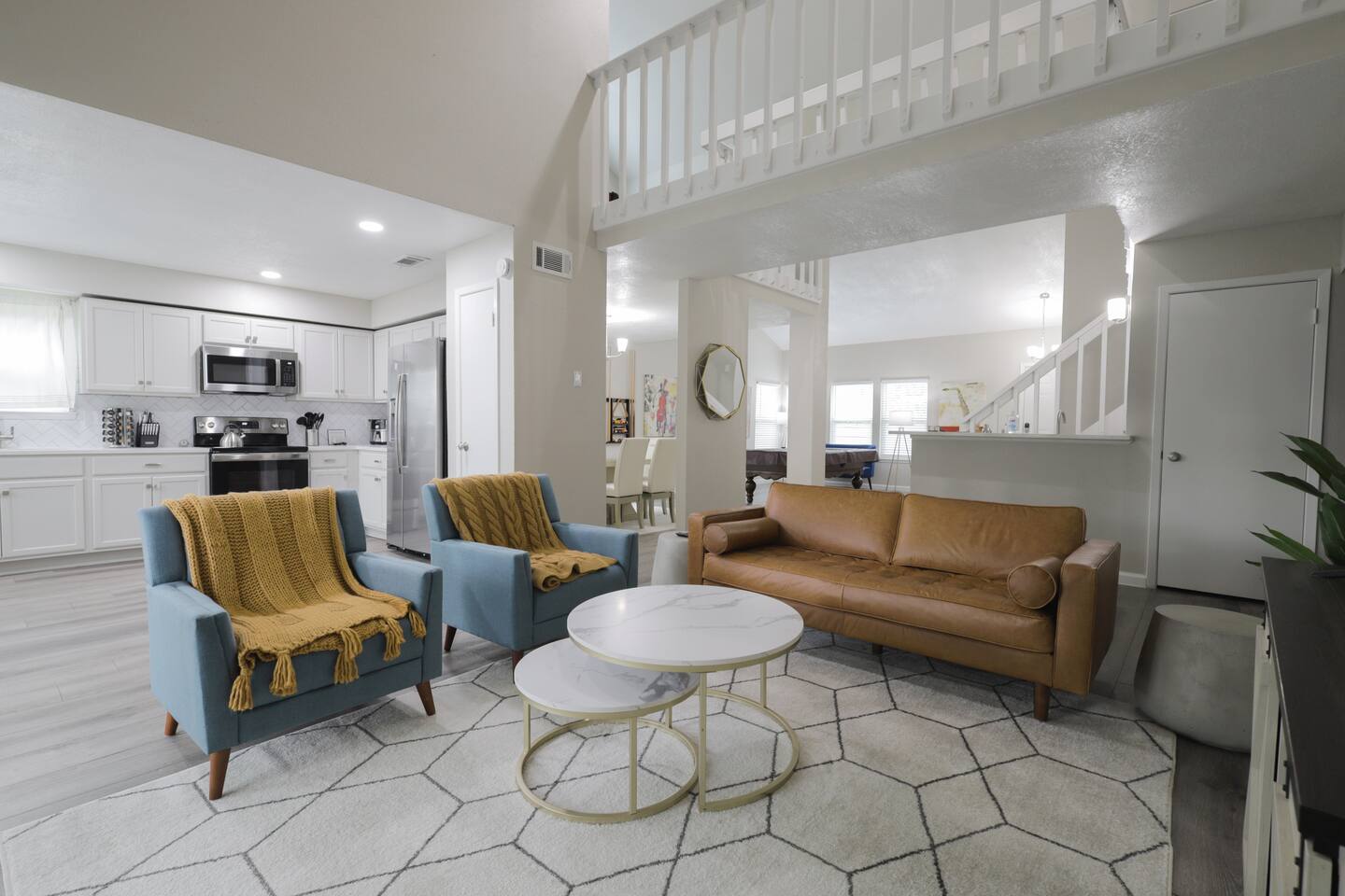 King Bed w/Ensuite | Pool Table Lounge | Wet Bar