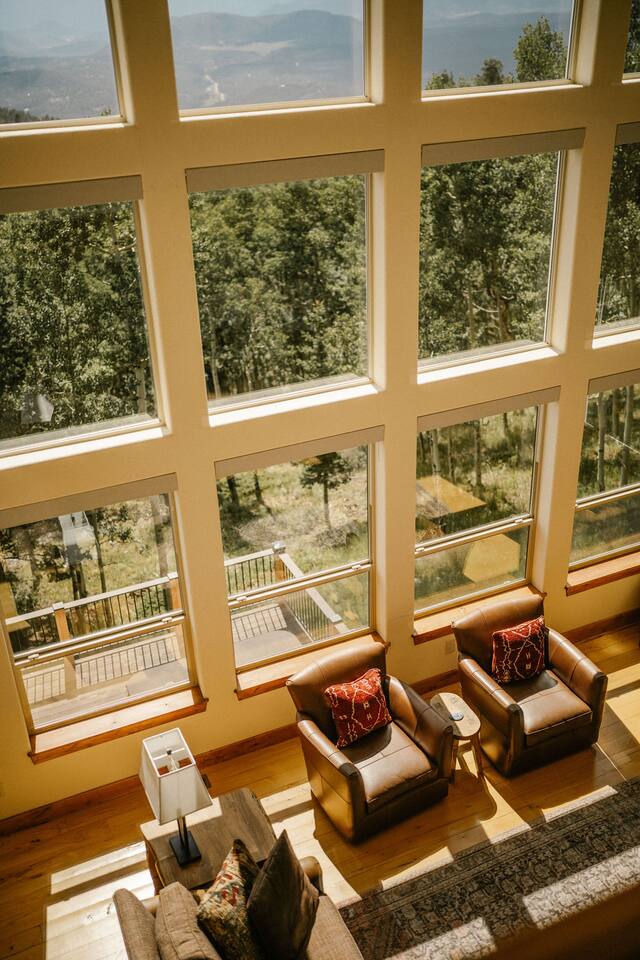 Conifer Lodge-Secluded w/ Gorgeous View & Hot tub