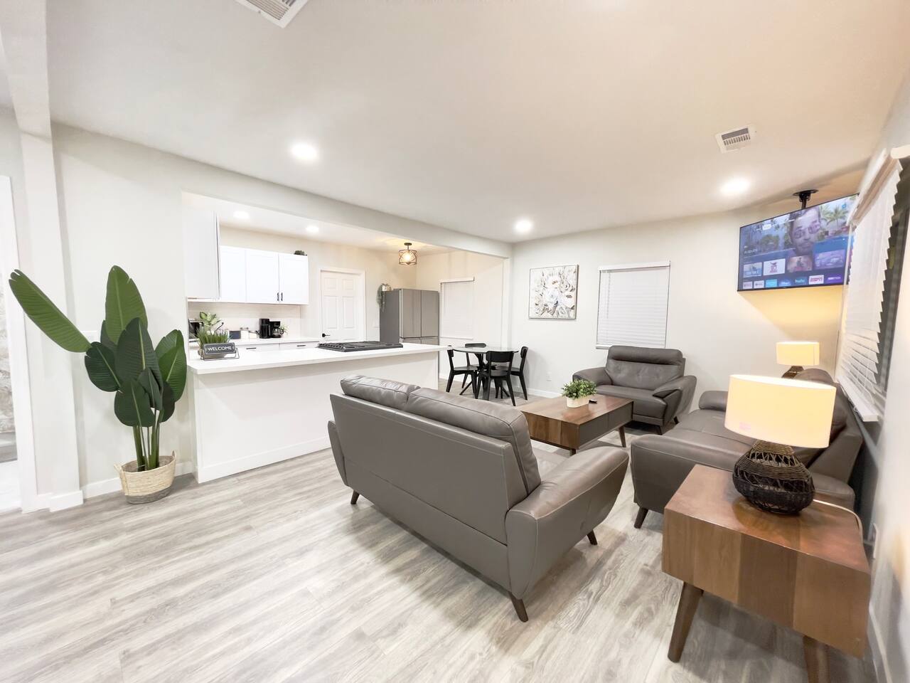 New 3 BR, Gated Parking, Sleep 8, Walk to BLVD