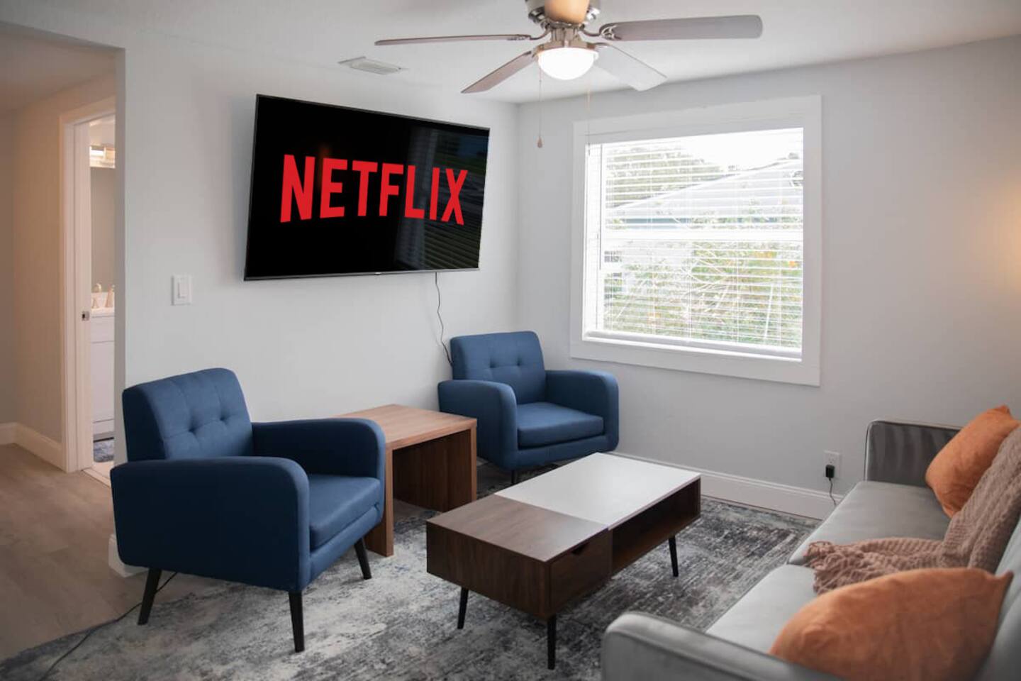 Patio | Firepit | 65” TV w/ Netflix | 472mbps | WD