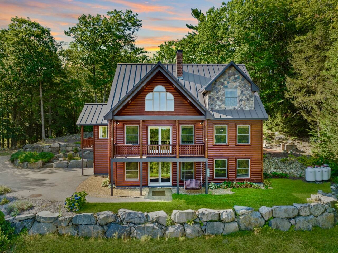 Stunning Lake Views @ Gunstock, 4BR Dogs Welcome