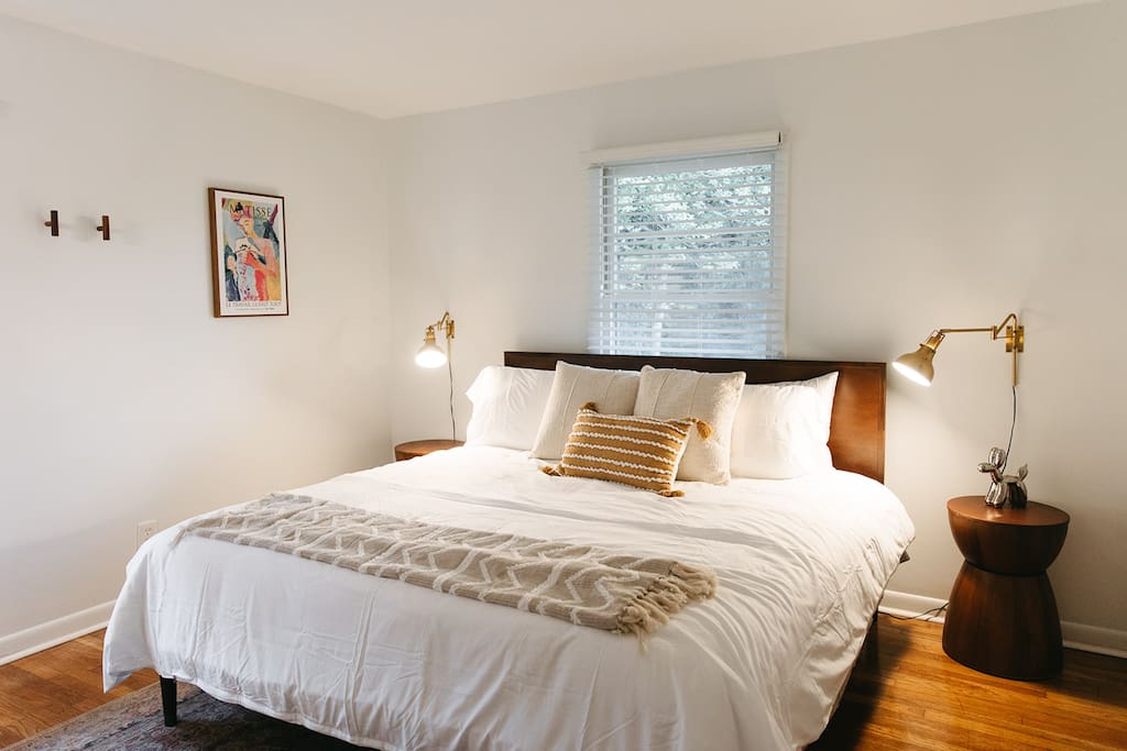 The Berry- 5 Mins to UK, Downtown, & Stadium 3BD