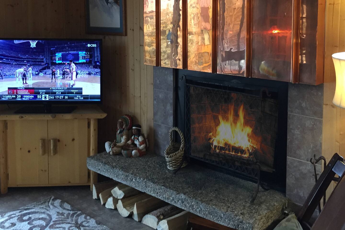 LARGE 1 BEDROOM + DEN / 2 BATH