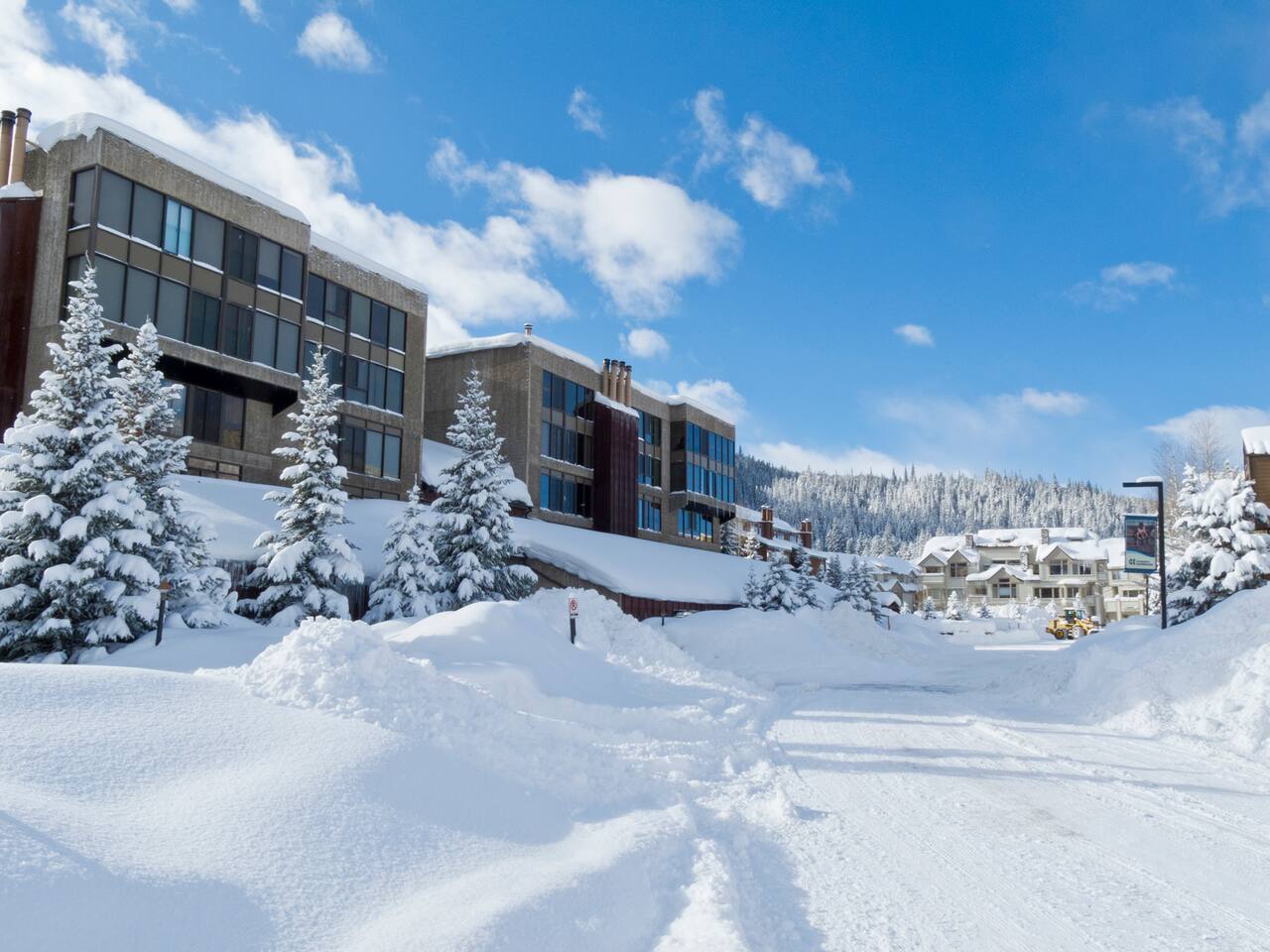 Amazing Ski-In Ski-Out Getaway!