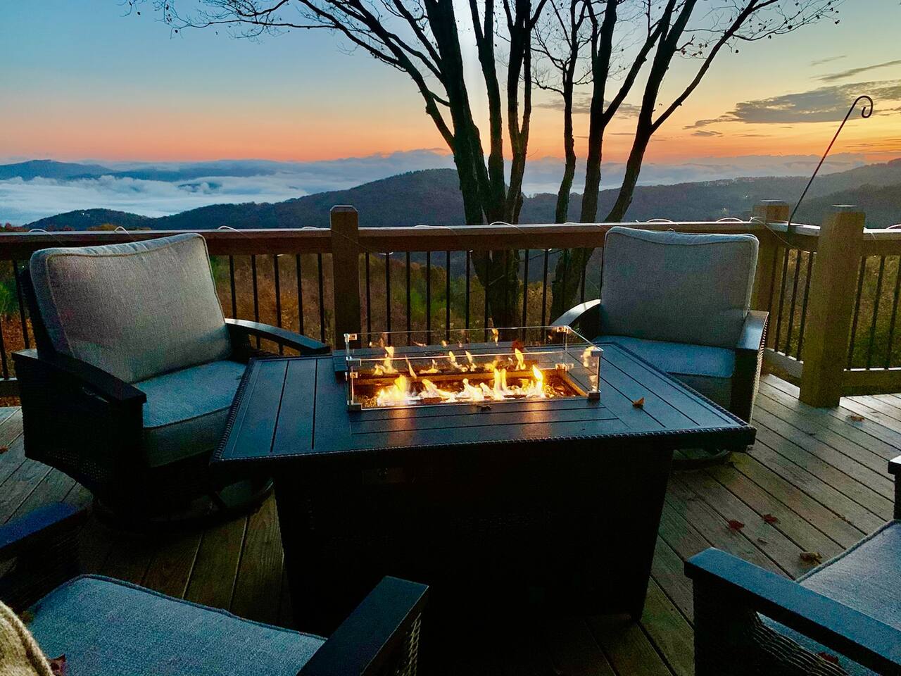 Lucy in the Sky-Double Kings-2 kitchens Big View