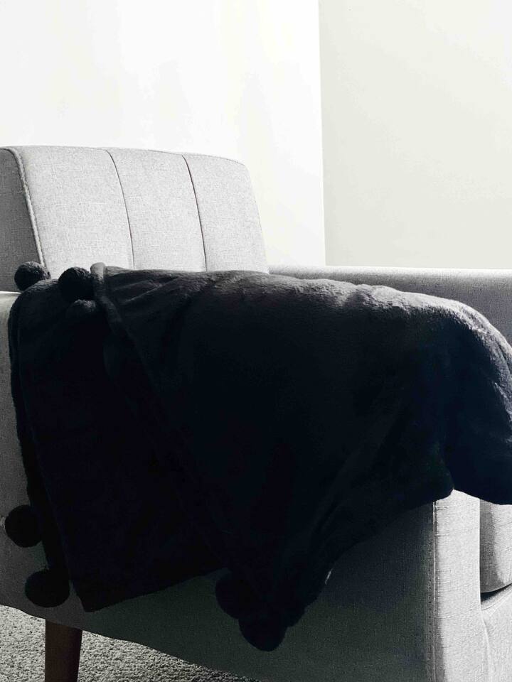 Leaning House of Haynie B|  King 2BD/1BA Apt