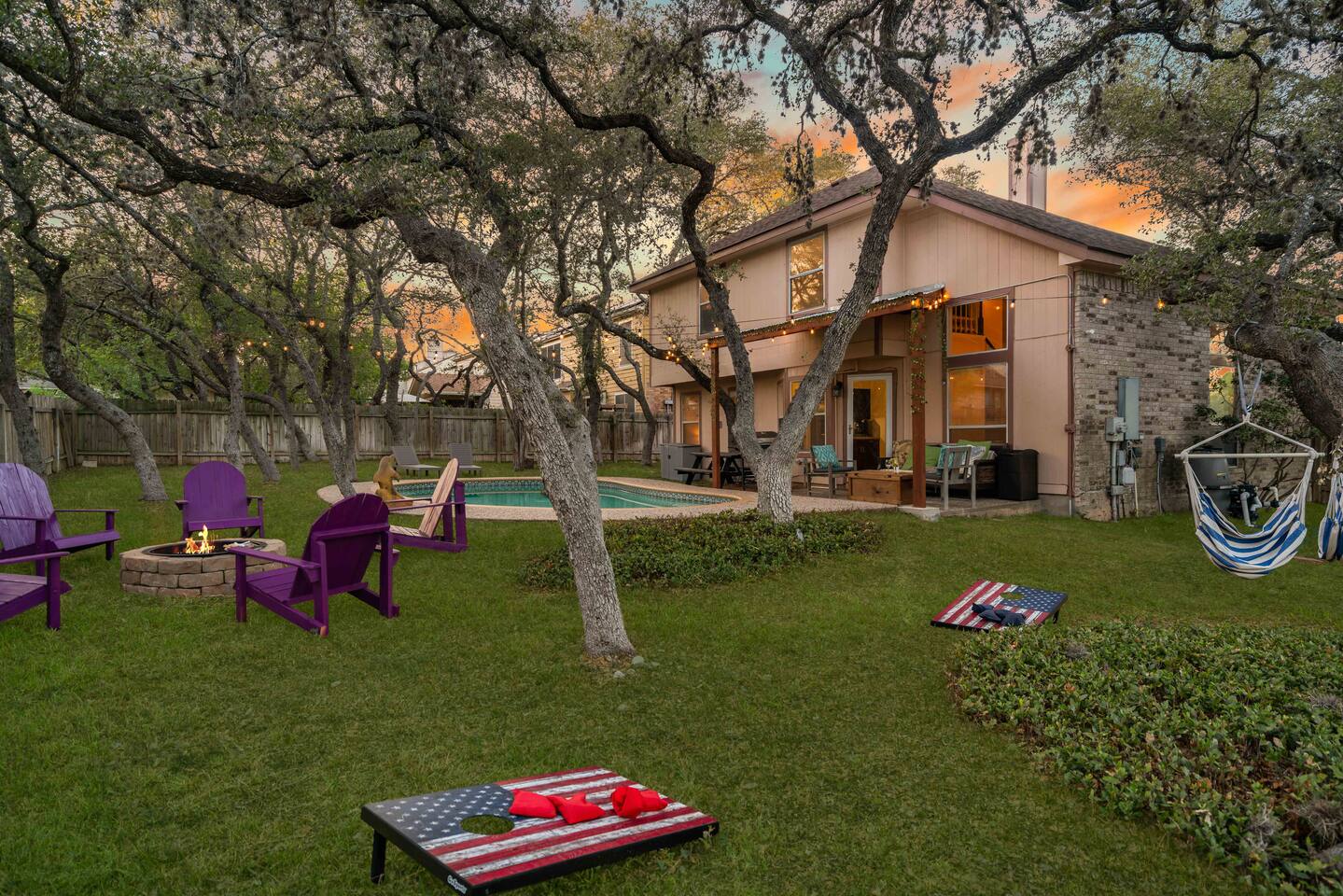 3B Pool Villa, BBQ, Firepit, Mini Golf, Yard Games