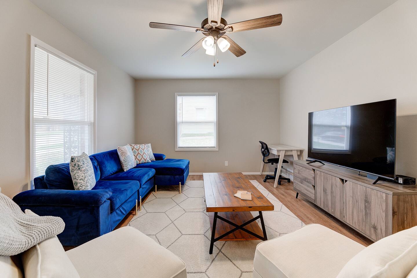 Chic 3BR Stay | Modern Comfort in Waukesha