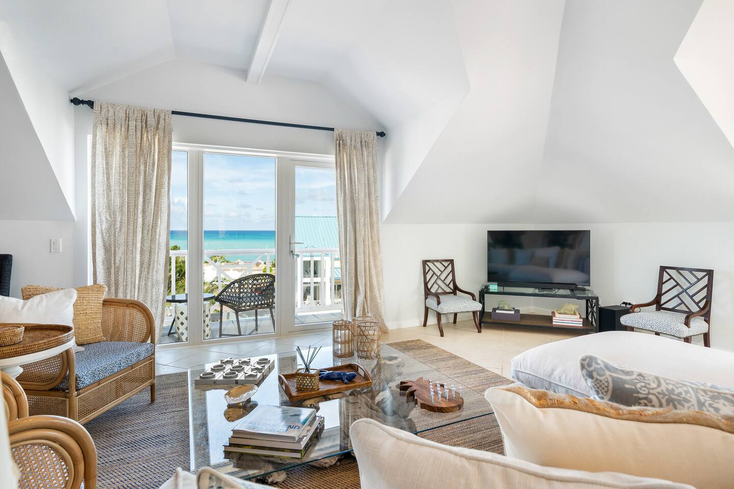 Ocean View Penthouse w/ Beach and Resort Access